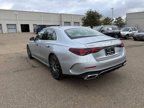 Used 2026 Mercedes-Benz E 350 4MATIC Sedan image 4
