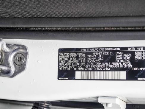Used 2020 Volvo XC60 T5 Momentum w/ Protection Package Premier AWD/4WD image 39
