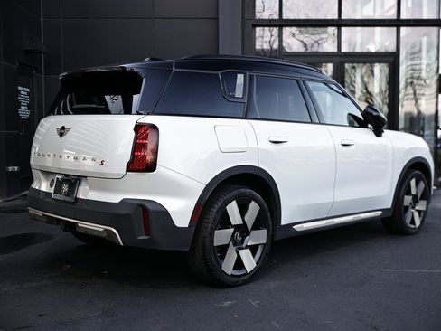 Used 2025 MINI Cooper Countryman S w/ Comfort Package Max image 7