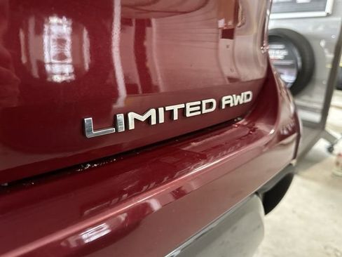 Used 2020 Toyota Highlander Limited image 33