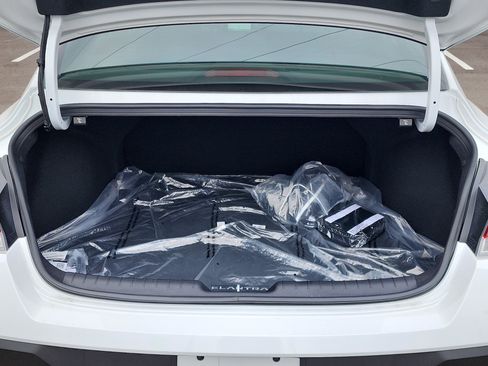 New 2026 Hyundai Elantra Sport image 4