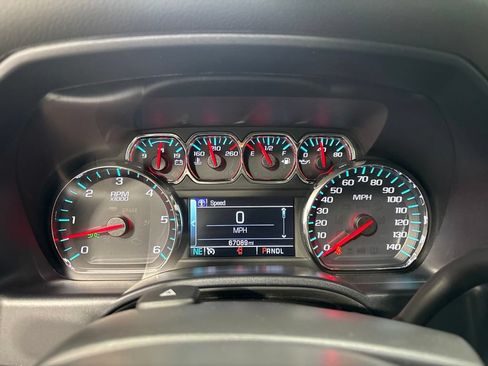 Used 2018 Chevrolet Silverado 1500 LT w/ Trailering Package AWD/4WD image 15