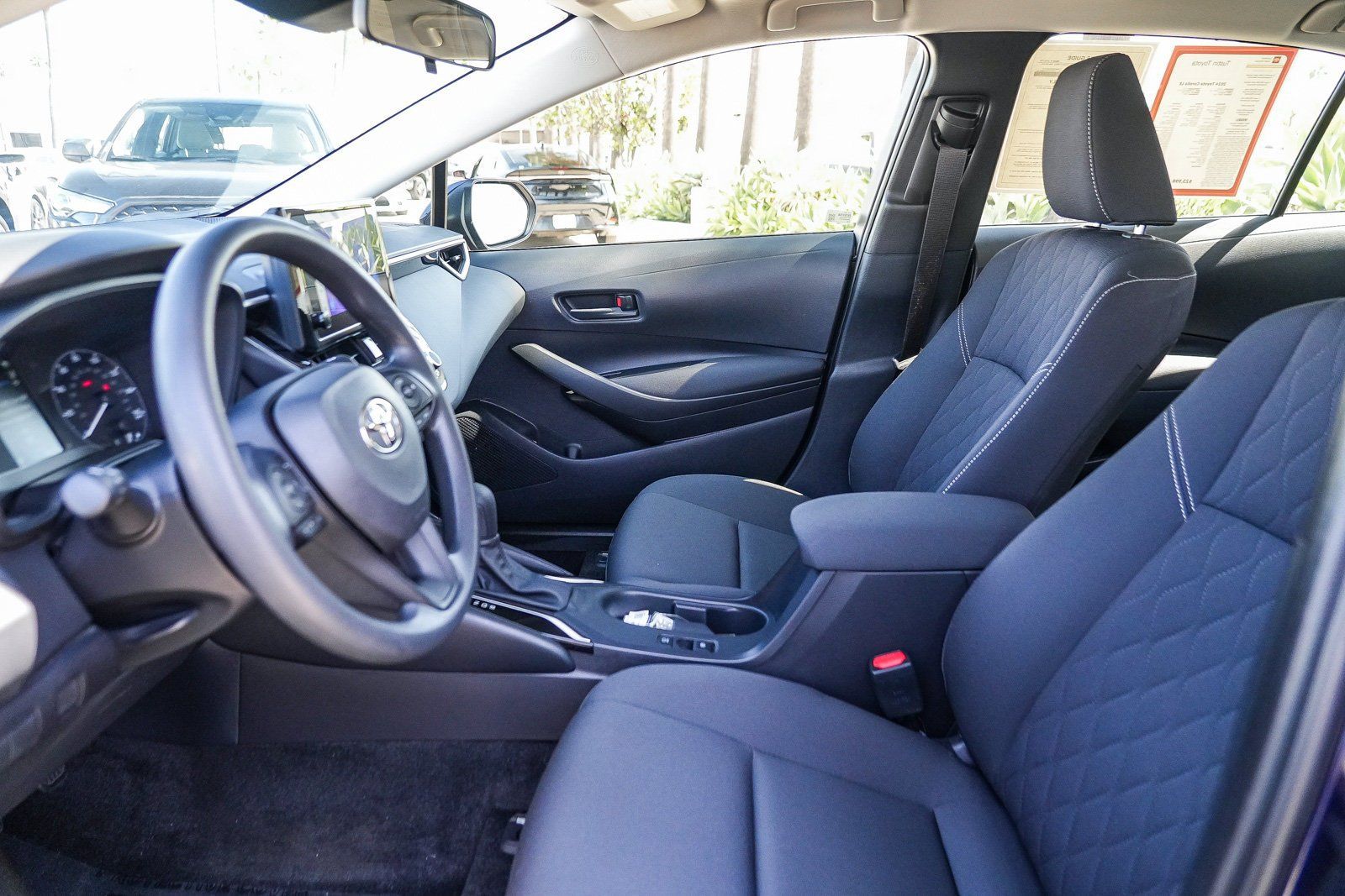 Used 2024 Toyota Corolla LE w/ LE Convenience Package FWD image 17