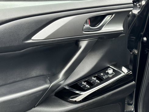 Used 2023 MAZDA CX-9 Touring image 20