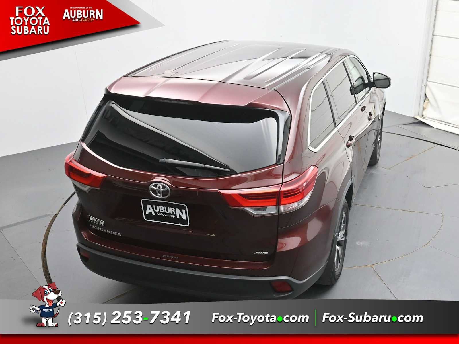 Used 2019 Toyota Highlander LE AWD/4WD image 28