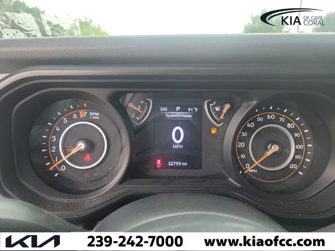 Used 2024 Jeep Gladiator Sport AWD/4WD image 25