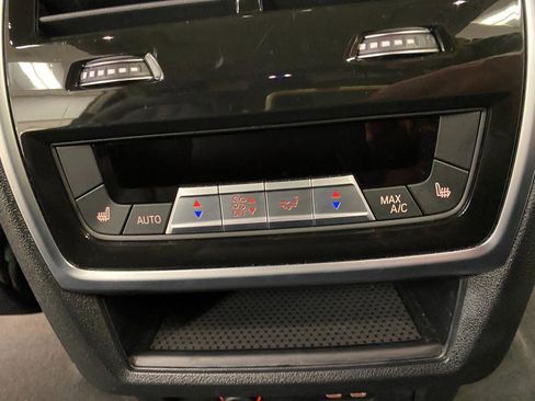 Used 2024 BMW X7 xDrive40i image 22