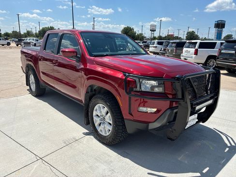 Used 2022 Nissan Frontier SV AWD/4WD image 9