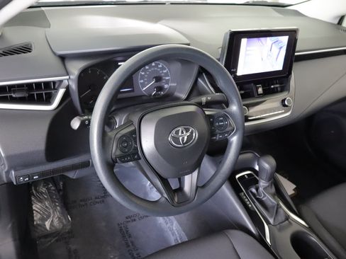Used 2024 Toyota Corolla LE w/ LE Convenience Package FWD image 9