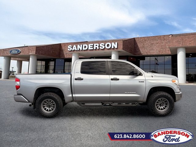 Used 2017 Toyota Tundra SR5 w/ SR5 Upgrade Package RWD image 2