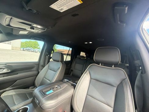 Used 2024 GMC Yukon SLT AWD/4WD image 25