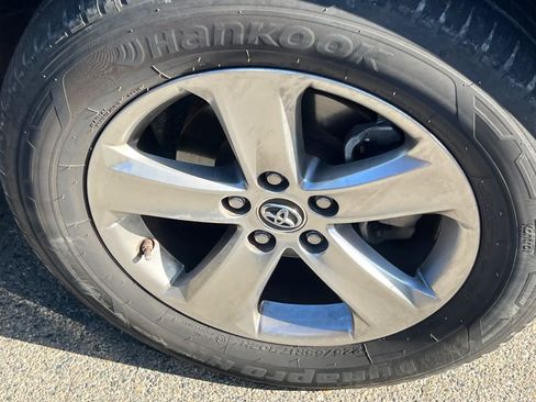 Used 2015 Toyota RAV4 XLE AWD/4WD image 15