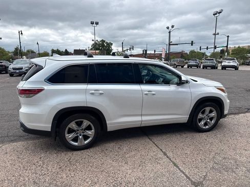 Used 2015 Toyota Highlander Limited w/ Driver Technology Package AWD/4WD image 11