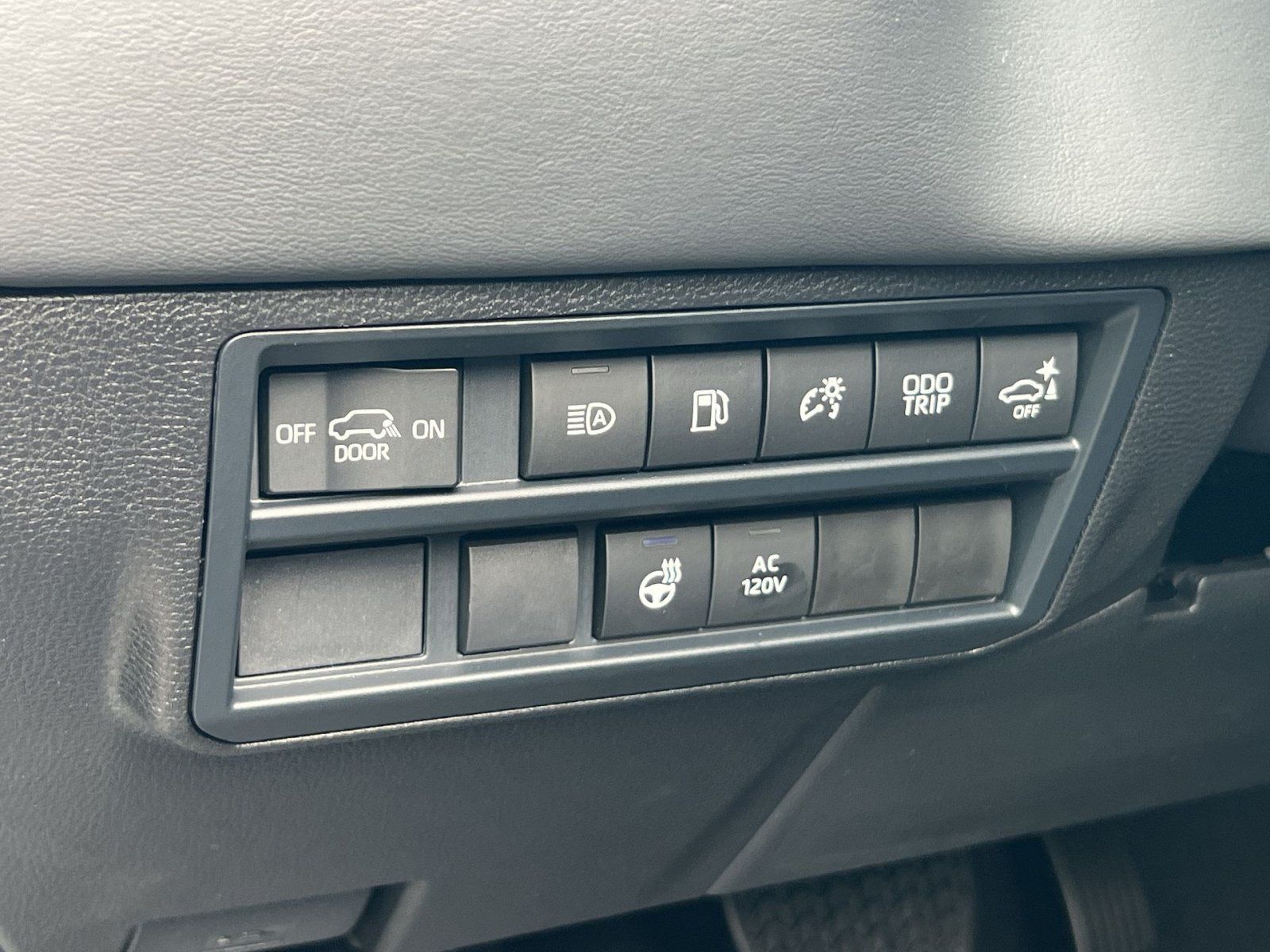 New 2026 Toyota Sequoia Platinum AWD/4WD image 23