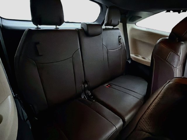 Used 2024 Toyota Sienna Platinum AWD/4WD image 23