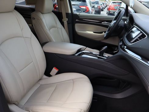 Certified 2018 Buick Enclave Essence FWD image 30