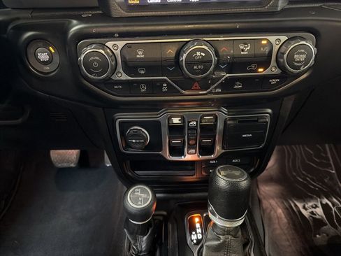 Used 2022 Jeep Wrangler Unlimited Sport AWD/4WD image 20
