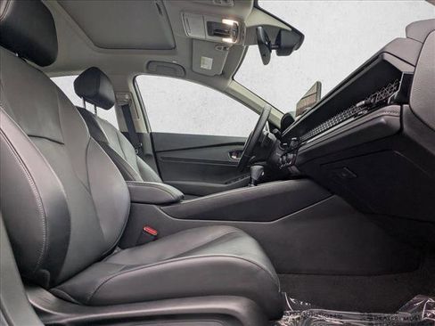 Used 2024 Honda Accord EX-L image 19