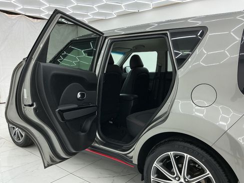 Used 2018 Kia Soul ! w/ Tech Package FWD image 22