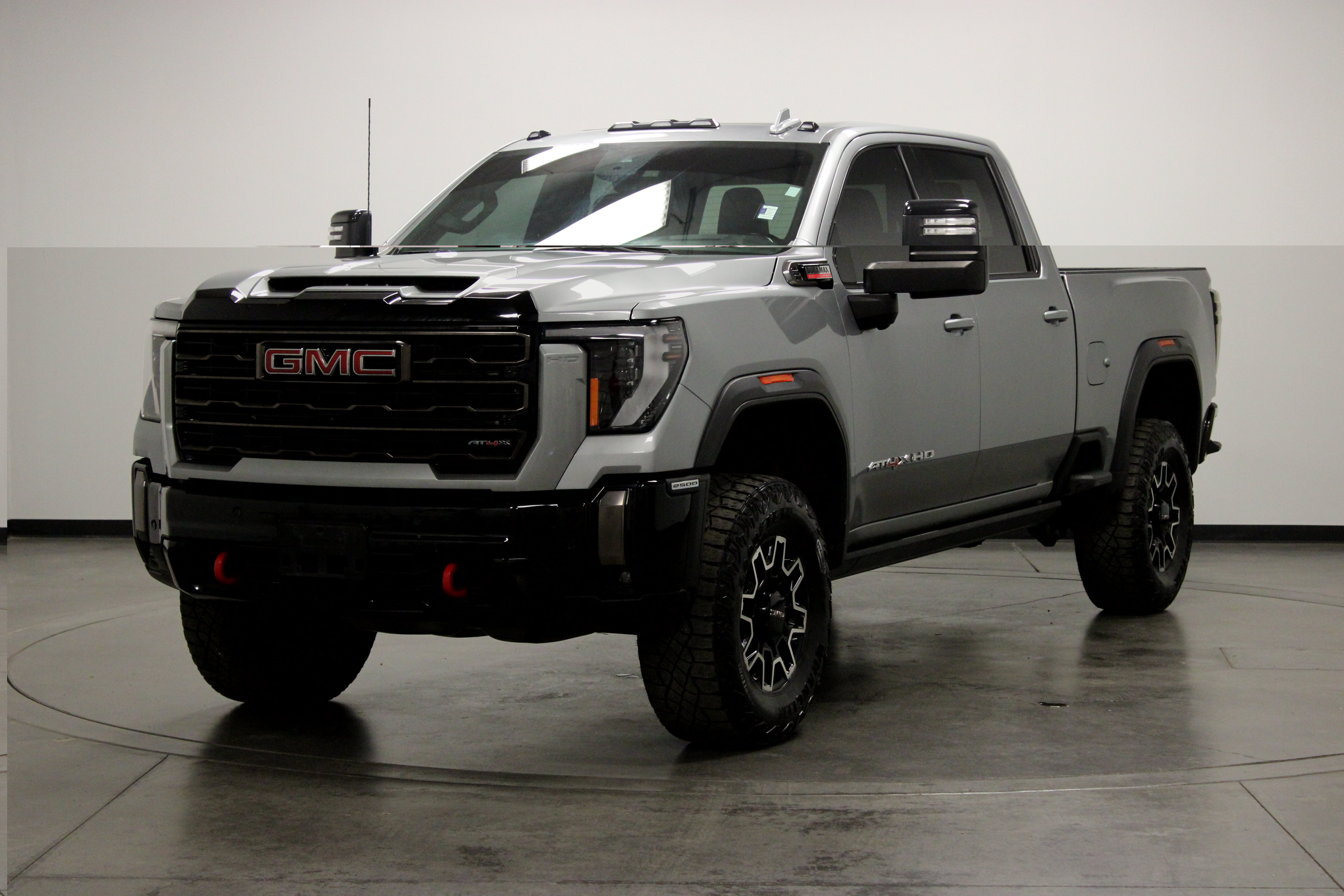 Used 2024 GMC Sierra 2500 AT4X AWD/4WD image 4