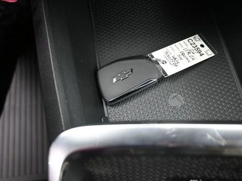 New 2026 Chevrolet Equinox ACTIV AWD/4WD image 30