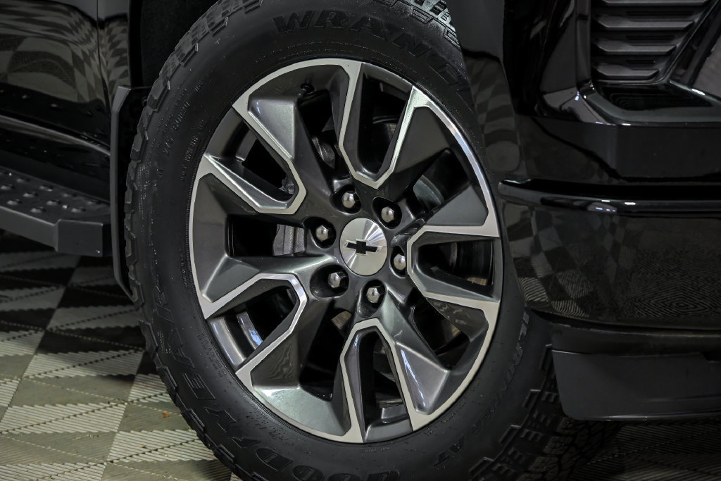 Used 2023 Chevrolet Silverado 1500 RST w/ RST All Star Premium Package AWD/4WD image 3