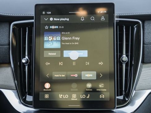 New 2027 Volvo XC90 B6 Plus AWD/4WD image 22
