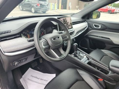 Used 2024 Jeep Compass Latitude w/ Altitude Special Edition AWD/4WD image 12