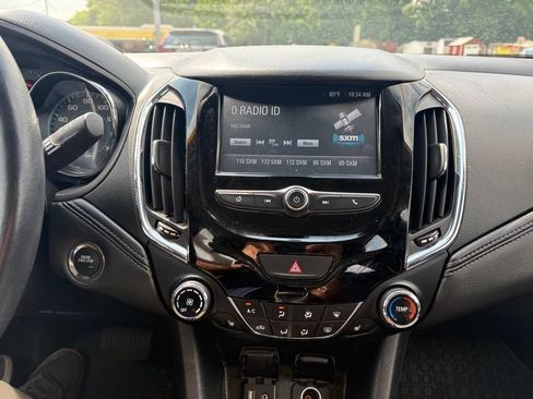 Used 2017 Chevrolet Cruze Premier FWD image 8