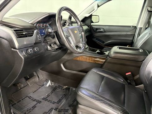 Used 2020 Chevrolet Suburban LT AWD/4WD image 27