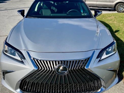 Used 2019 Lexus ES 350 Luxury 4dr Sedan image 2