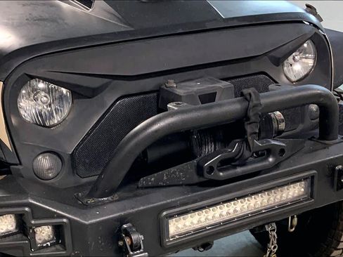 Used 2016 Jeep Wrangler Rubicon w/ Dual Top Group image 31