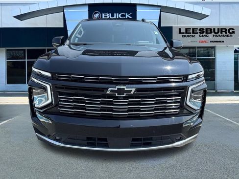 Used 2025 Chevrolet Tahoe High Country AWD/4WD image 2