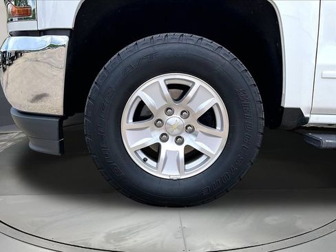 Used 2019 Chevrolet Silverado 1500 LT AWD/4WD image 33