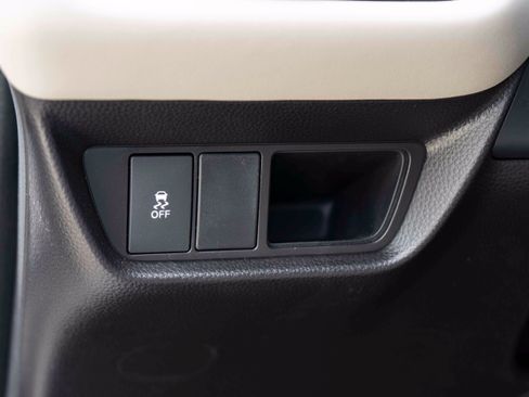 Certified 2026 Honda HR-V LX image 39