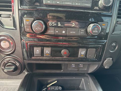 Used 2021 Nissan Titan PRO-4X w/ Off Road Protection Package image 18