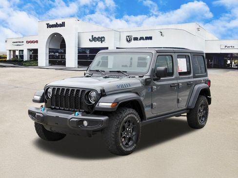 Used 2023 Jeep Wrangler Unlimited w/ Cold Weather Group AWD/4WD image 3