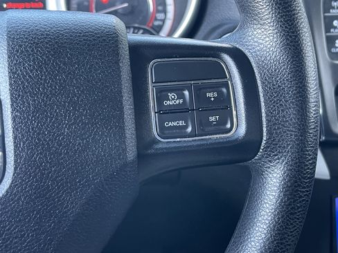 Used 2018 Dodge Journey SE w/ Blacktop Package image 38