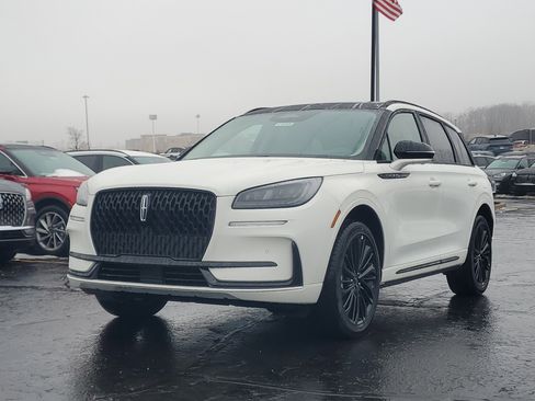 New 2026 Lincoln Corsair Premiere image 2