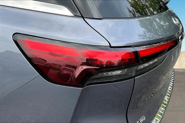 Certified 2023 INFINITI QX60 Sensory w/ Vision Package AWD/4WD image 22