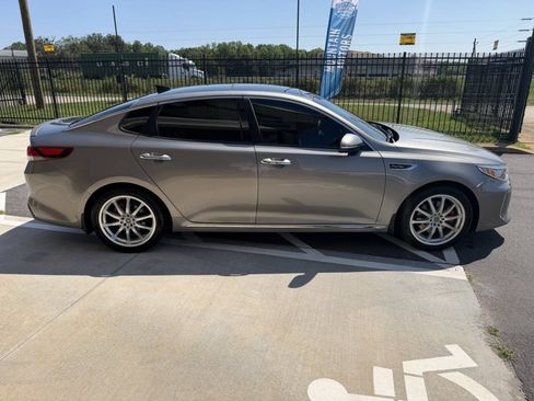Used 2016 Kia Optima SX w/ Chrome Wheel Package FWD image 9