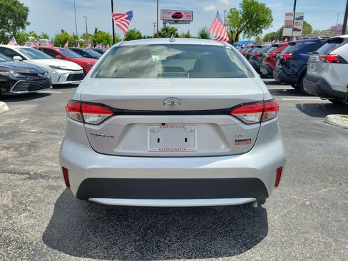 Used 2022 Toyota Corolla LE FWD image 10
