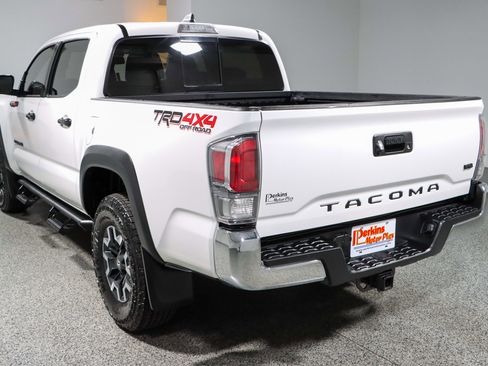 Used 2023 Toyota Tacoma TRD Off-Road AWD/4WD image 9