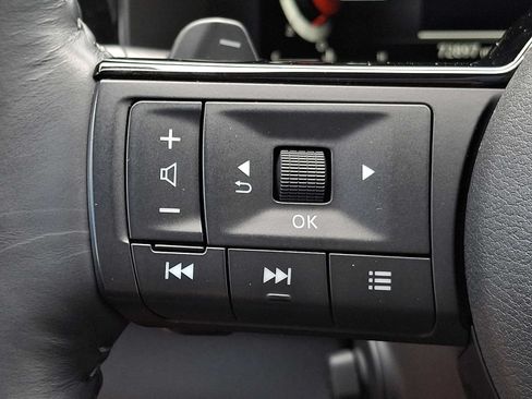 Used 2022 Nissan Pathfinder Platinum w/ Cargo Package AWD/4WD image 18