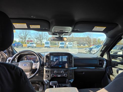 Certified 2021 Ford F150 XLT w/ Equipment Group 302A High image 10