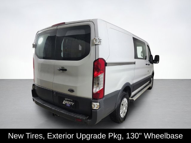 Used 2017 Ford Transit 250 130 Low Roof w/ Exterior Upgrade Package RWD image 3