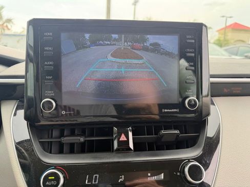 Used 2022 Toyota Corolla LE FWD image 27