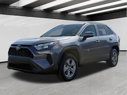Used 2024 Toyota RAV4 LE AWD/4WD image 2