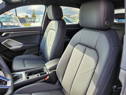 New 2025 Audi Q3 2.0T Premium image 11