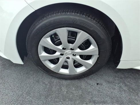 Used 2024 Toyota Corolla LE image 4